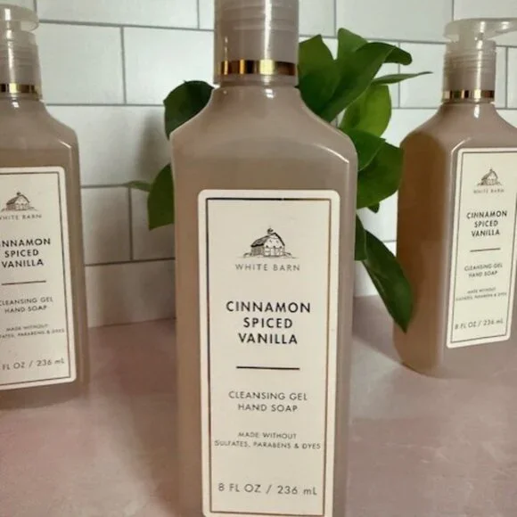 Bath and Body Works Cinnamon Spiced Vanilla Gel Hand Soap (set of 3) - Picture 2 of 4